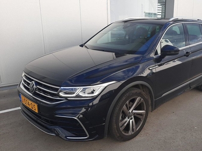 Volkswagen Tiguan 1.5 TSI R-Line Business+ Panoramadak Camera