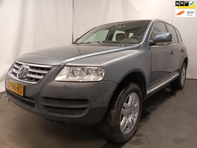 Volkswagen Touareg 3.2 V6 - SCHADE