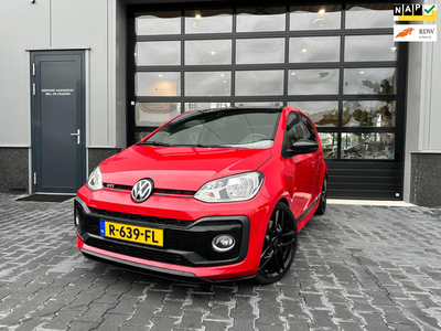 Volkswagen UP! 1.0 TSI GTI 147 PK!! Uniek Milltek uitlaat. Liefhebbers auto