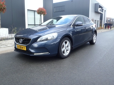 Volvo V 40 1.6 D2 MOMENTUM