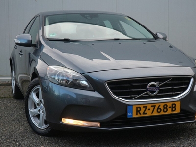 Volvo V40 1.6 D2 BOUWJAAR 13-11-2013/AIRCO-ECC/NAVIGATIE/LMV