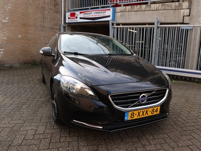 Volvo V40 2.0 D4 Momentum Business