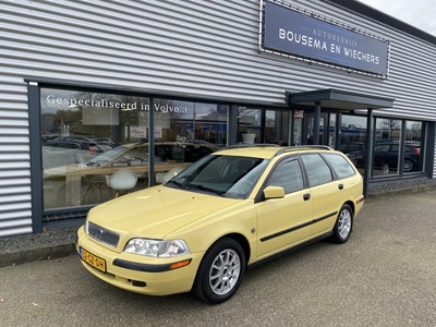 Volvo V40 2.0 Europa Yellow! Airco+Trekhaak (bj 2001)