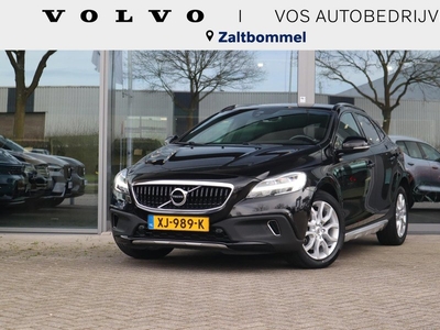 Volvo V40 Cross Country 1.5 T3 Polar+ Luxury | Vos geleverd & onderhouden| Harman Kardon Audiosysteem| Parkeersensoren voor + achter met achteruitkijkcamera| Keyless Entry| Panoramadak| Verwarmbare voorstoelen| Verwarmbare voorruit| Cruise Control| Extra