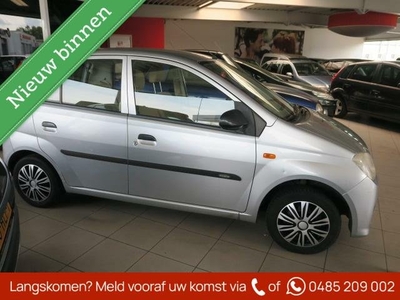 Daihatsu Cuore 1.0-12V Azure, automaat, 5 deurs, stuurbekrachtiging.