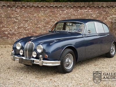 Jaguar MK II 3.4 Litre Saloon Beautiful condition, Restored in the mid 1990s, Drives very nice and comfortable, From the property of a Jaguar enthusiast/collector, Color scheme - Shade of 