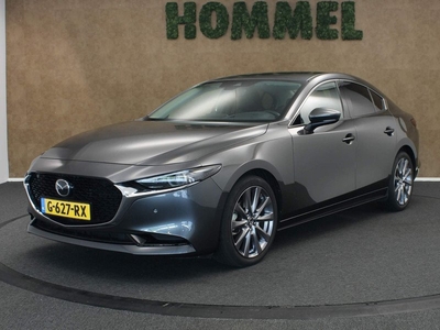 Mazda 3 2.0 e-SkyActiv-G M Hybrid 122 Luxury - ORIGINEEL NEDERLANDSE AUTO - NAVIGATIE - BOSE GELUIDSINSTALLATIE - STOEL EN STUURVERWARMING - PARKEERSENSOREN VOOR EN ACHTER - HEAD-UP DISPLAY - CLIMATE CONTROL