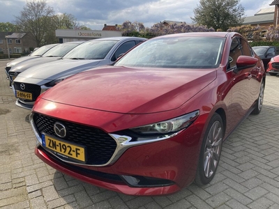 Mazda 3 sedan e-SkyActiv-G 122 6MT Luxury *Dealeronderhouden*