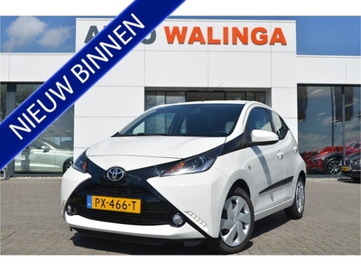 Toyota Aygo 1.0 VVT-i x-play a.Camera | NL auto | NAP | Automaat | LED | Airco | 5 drs