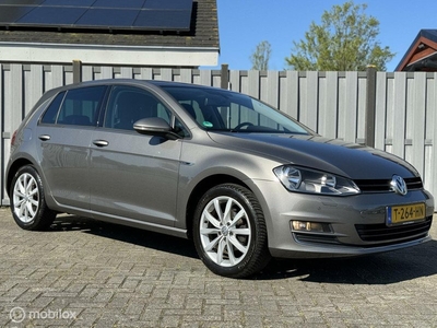 Volkswagen Golf 1.2 TSI Highline Lounge