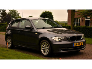 BMW 1-serie 118d Business Line ZÉÉR MOOIE DIESEL MET AIRCO L-M. VELGEN EN MEER!