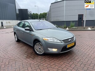 Ford Mondeo 2.3-16V Ghia AUTOMAAT LEER Clima Volledig