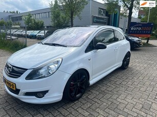 Opel Corsa 1.2-16V Sport - AIRCO - NAVIGATIE - OPC LINE !