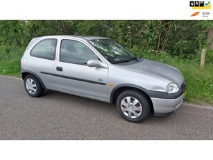 Opel Corsa 1.4i Strada