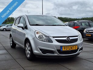 Opel Corsa € 2850,- 1.2-16V '111' Edition 1 Jaar apk Airco