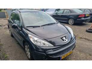 Peugeot 207 1.4 XT??€750,-??druklager giert-geen mooie auto