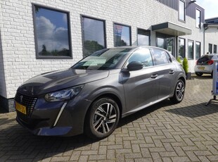 Peugeot 208 ALLURE 5 drs NW staat 4300 km !