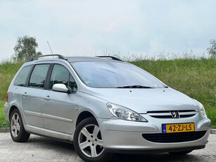 Peugeot 307 SW 2.0 16V|Pano|Trekhaak|7 Persoons !