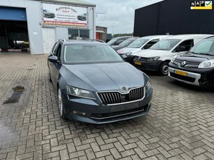 Skoda Superb Combi 2.0 TDI Style BusinessMet Douche Brief