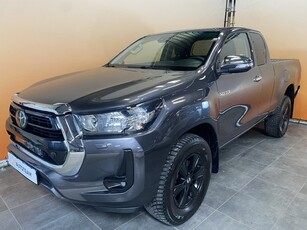 Toyota Hilux 2.4 D-4D Xtra Cab Professional omvormer! 3500