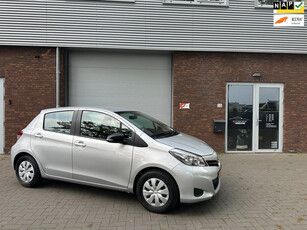 Toyota Yaris 1.0 VVT-i Now|AIRCO|NIEUWE APK|TREKHAAK