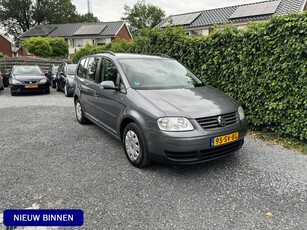 Volkswagen Touran 1.6-16V FSI Business | Autom. Airco | Cruise Control | Elekt. Ramen | APK tot 20-02-2025!