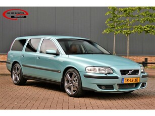 Volvo V70 2.5 R / Flash Green / Atacama /NL-auto