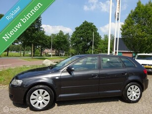 Audi A3 1.6 Ambiente '08 5DRS, ClimaCruiseNette auto!