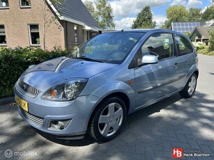 Ford Fiesta 1.3-8V Style All Season banden/Zeer netjes N.A.P