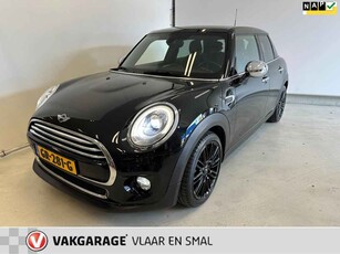 MINI Mini 1.5 Cooper Business -5 deurs-Navigatie Parkeersensoren-cruise controle-keyless go.