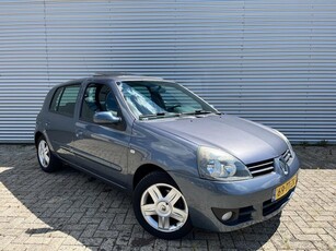 Renault Clio 1.2-16V CampusAircoParrotWeinig kmZeer