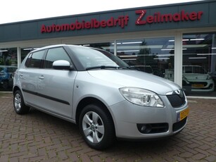 Skoda Fabia 1.6 16V AUTOMAAT ELEGANCE AIRCO