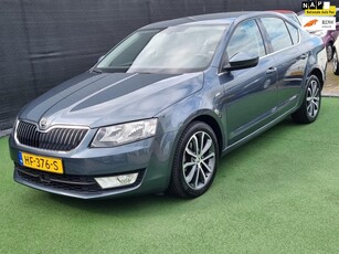 Skoda Octavia 1.4 TSI 1e eig EDITION AUTOMAAT NAP!