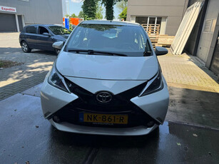 Toyota Aygo 1.0 VVT-i x-play Airco/Camera/nap VERKOCHT!!