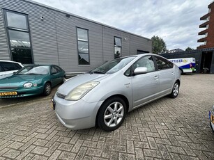 Toyota Prius 1.5 VVT-i Navigatie Cruise control