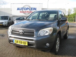 Toyota RAV4 2.0 VVTi Linea Sol mooie Youngtimer met stoer