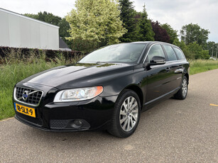 Volvo V70 1.6 T4 Limited Edition / LEER / NAVI / CRUISE / STOELVERWARMING