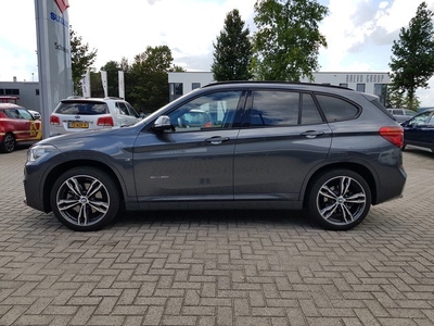 BMW X1 2.0i H. Executive M Sport Aut Pano LED PDC