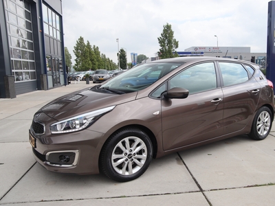 KIA CEE D cee'd 1.0 T-GDi First Edition Navi-Camera, Airco, Cruise, NL auto HERFST UITVERKOOP!