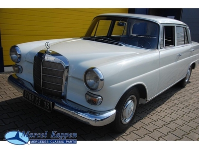 Mercedes W110 230