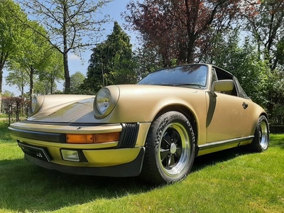 Porsche - 911 Carrera Targa - 1984