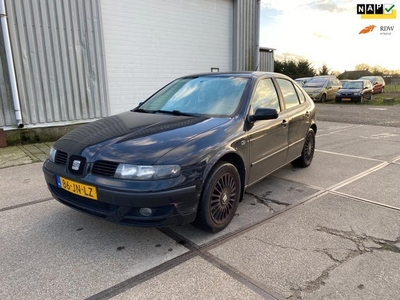 Seat Leon 1.6-16V Stella Airco