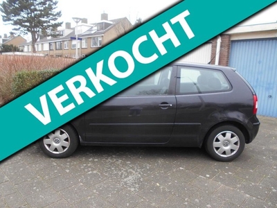 Volkswagen Polo 1.4-16V Highline NIEUWE APK !