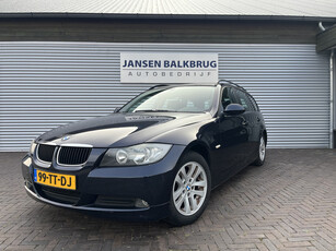 BMW 3 Serie Touring 318i Business Line | PANORAMADAK