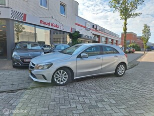 MERCEDES A-KLASSE 180 d LEASE EDITION / Nieuwstaat / Navi/