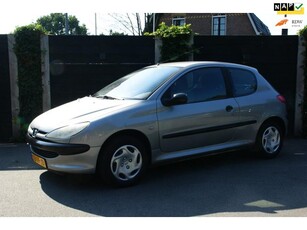 Peugeot 206 1.4 XR * APK augustus 2025 * Airco *