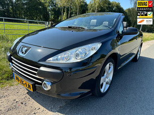 Peugeot 307 CC 2.0-16V 140PK met leder, stoelverwarming en airco