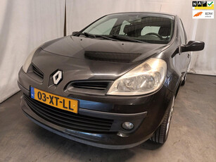 Renault Clio 1.4-16V Dynamique S - Export