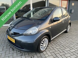 Toyota Aygo 1.0-12V +