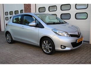 Toyota Yaris 1.3 VVT-i Dynamic 5-Deurs * Camera / 99Pk / 1e